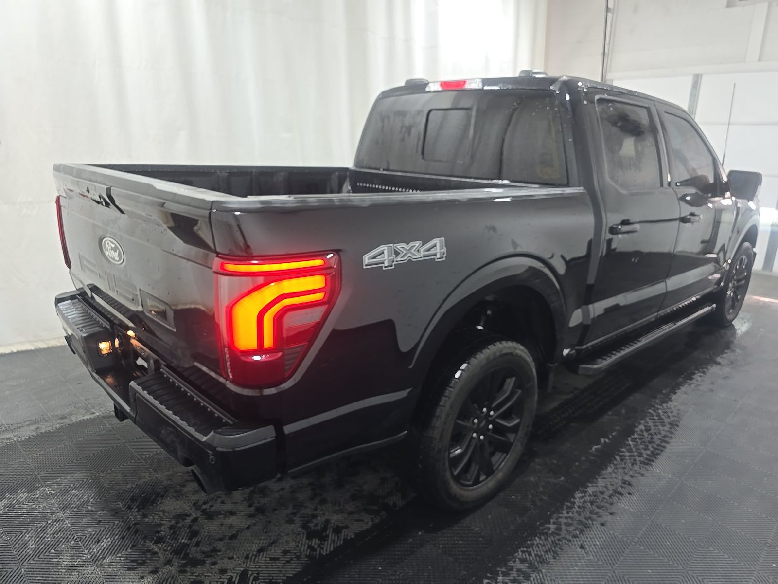 2024 Ford F-150 Lariat AWD