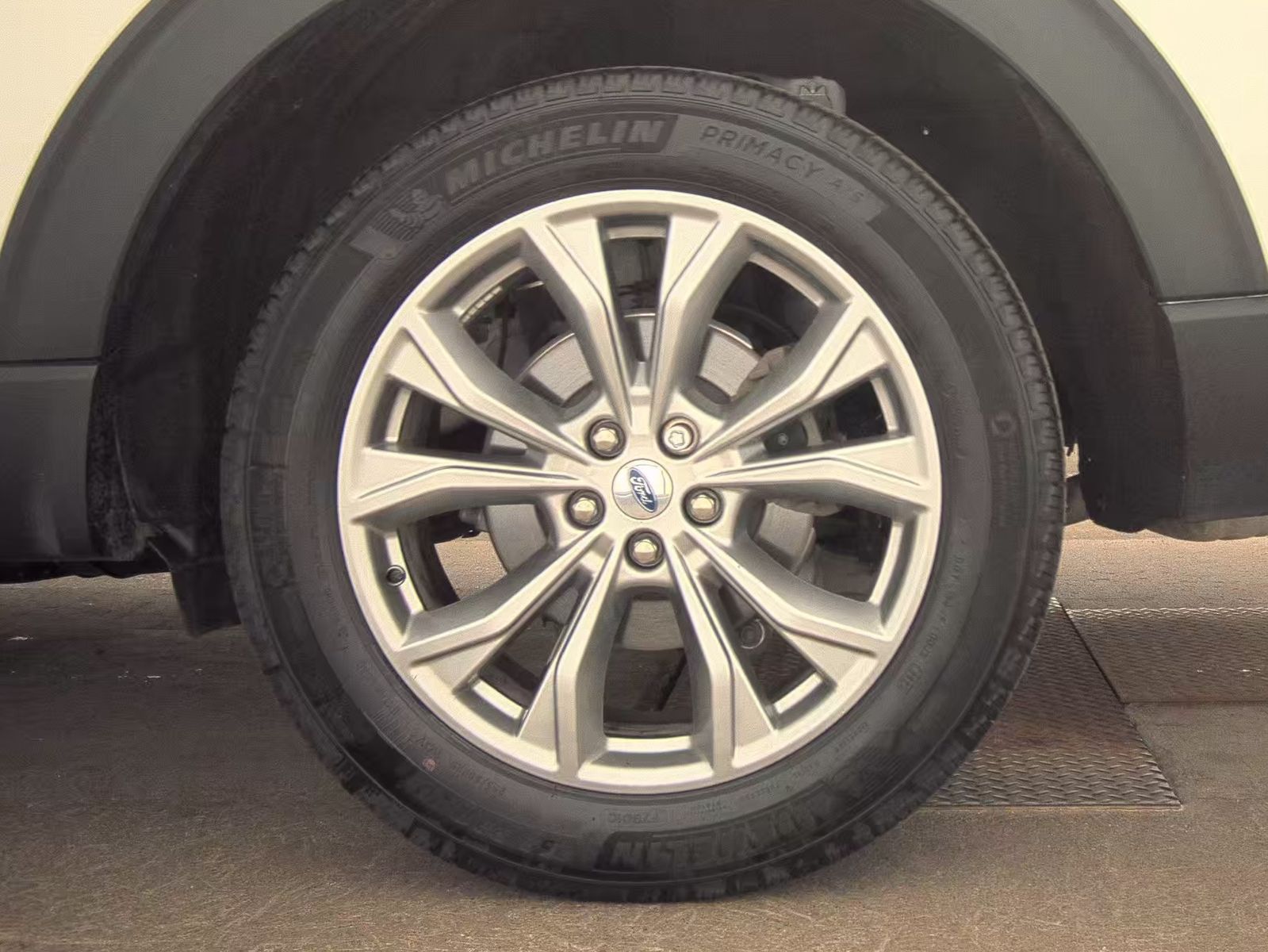 2023 Ford Explorer XLT AWD