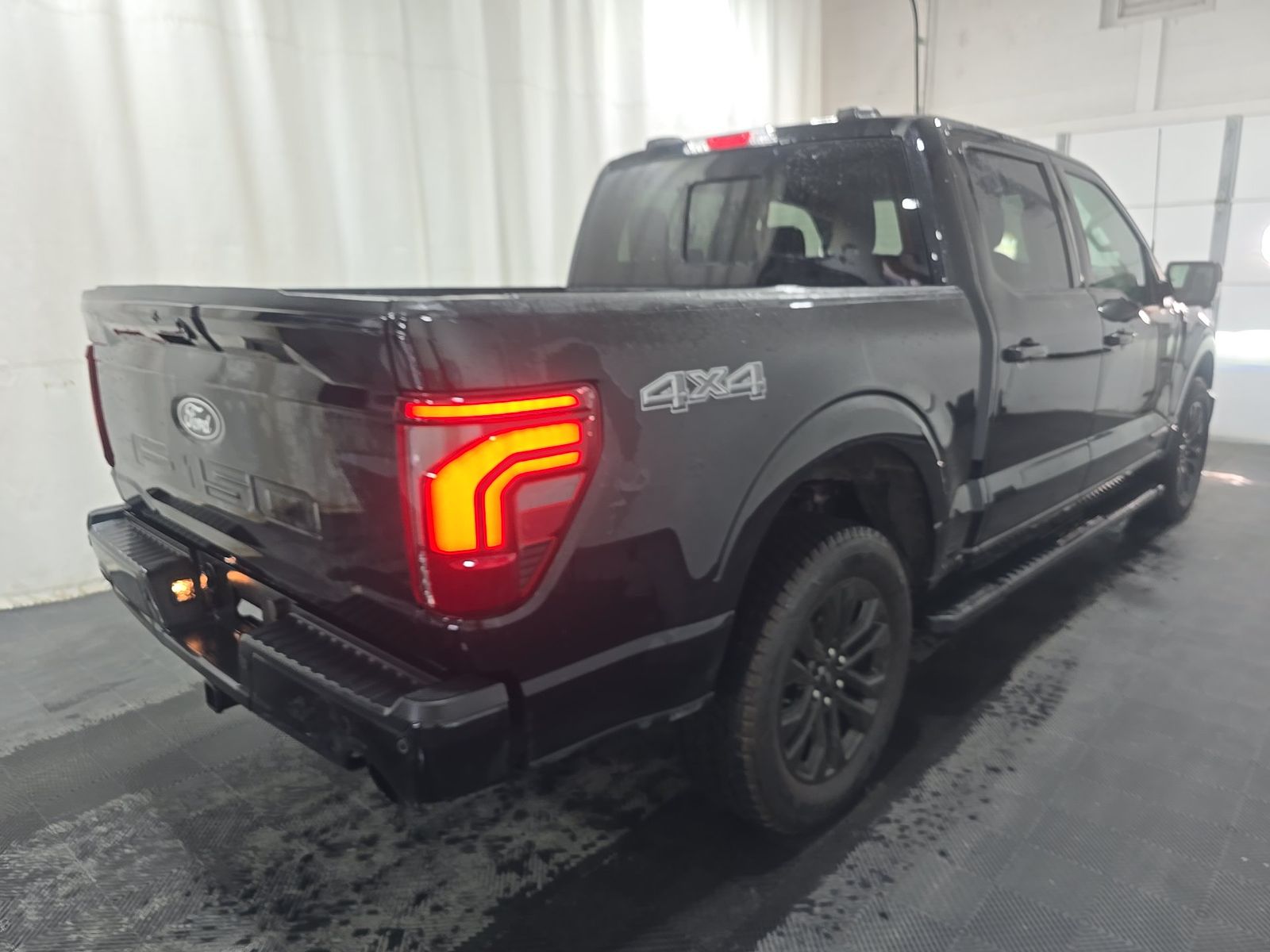 2024 Ford F-150 Hybrid Lariat AWD