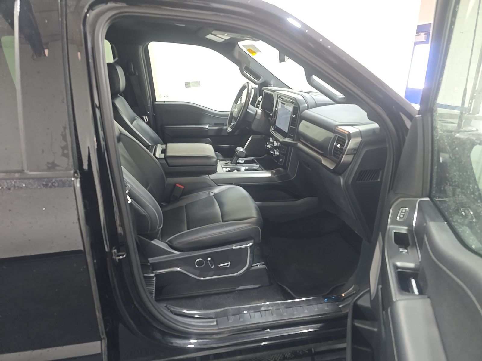 2024 Ford F-150 Hybrid Lariat AWD