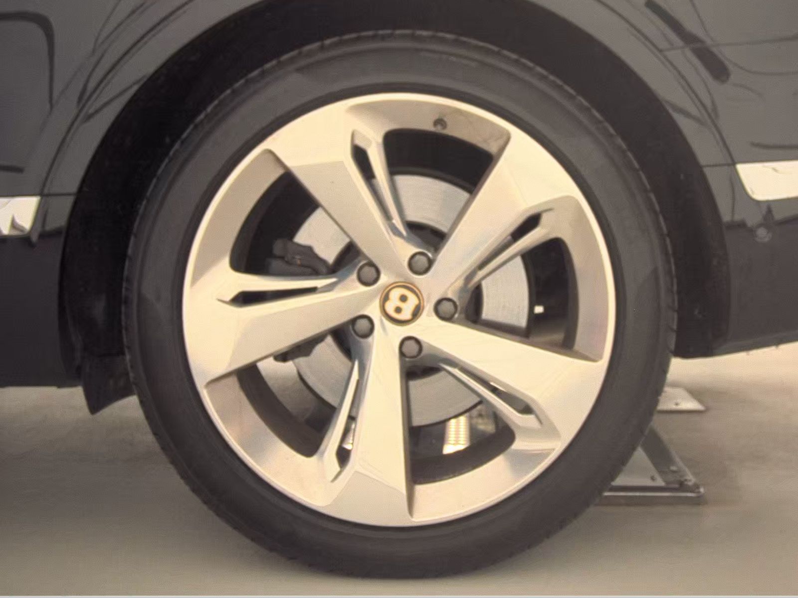2020 Bentley Bentayga Hybrid AWD
