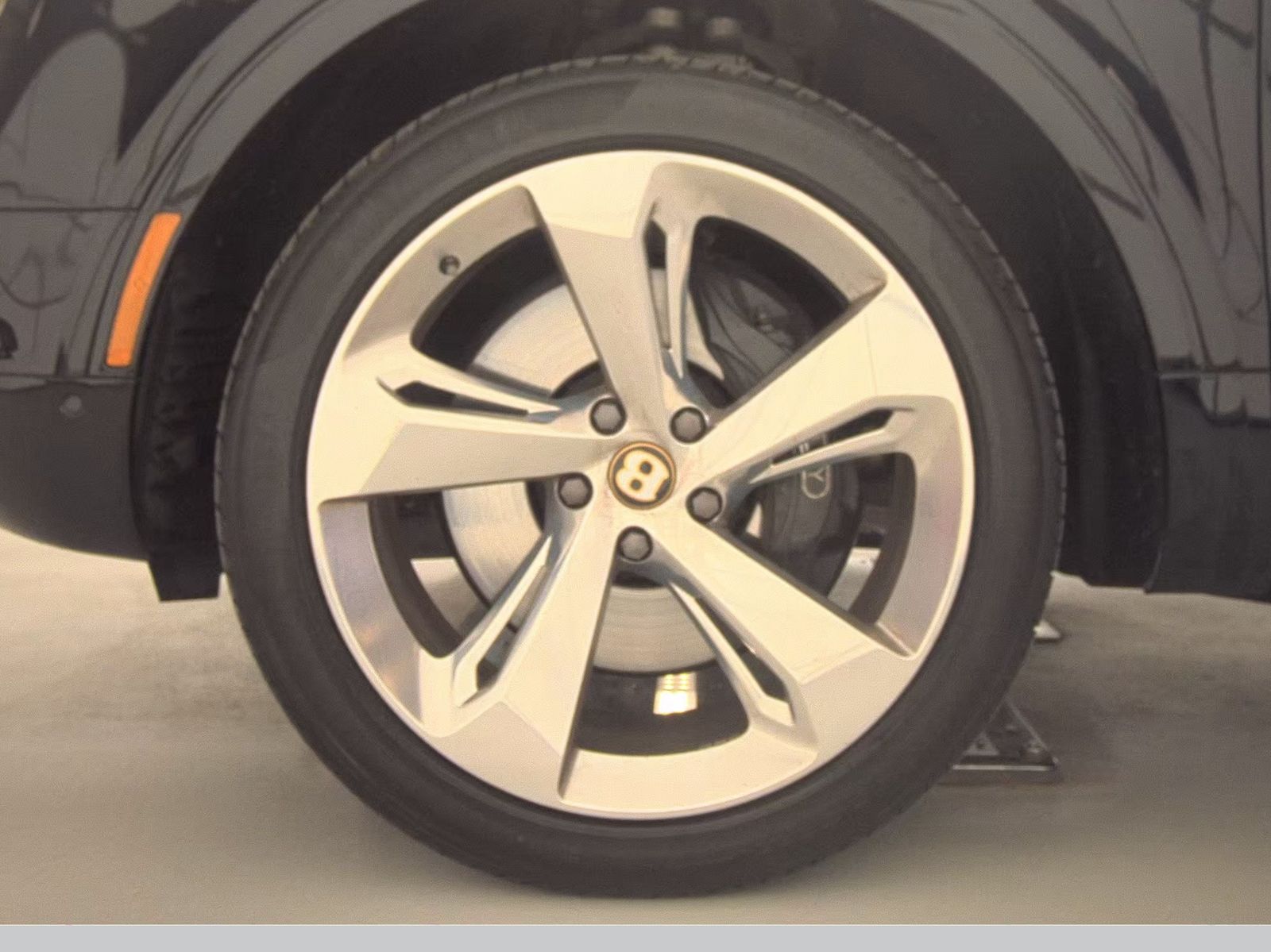 2020 Bentley Bentayga Hybrid AWD