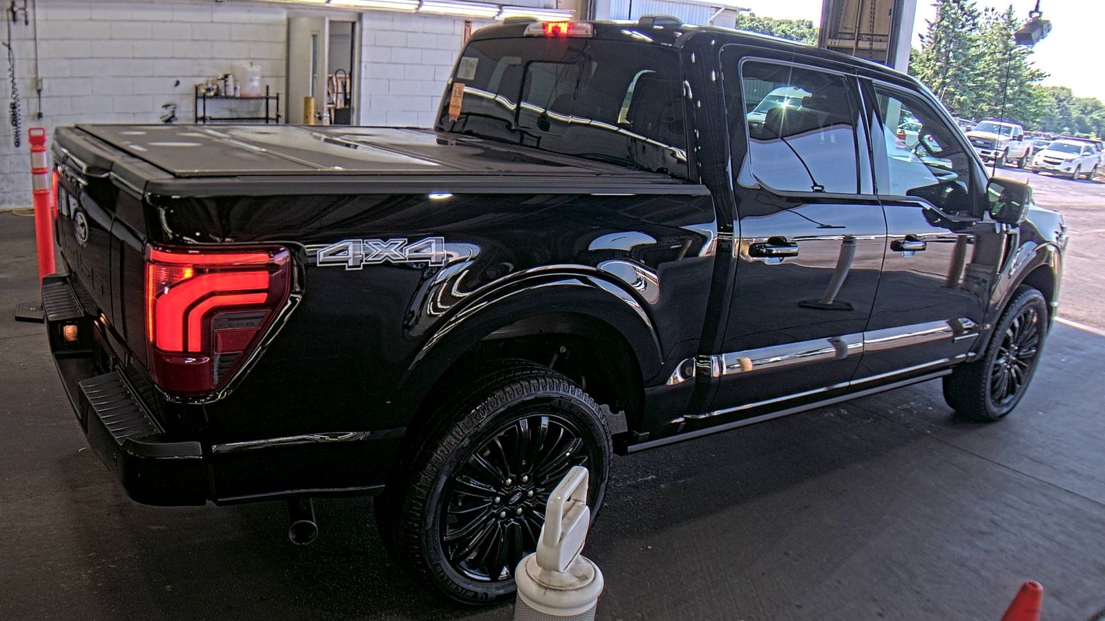 2025 Ford F-150 Hybrid Platinum AWD
