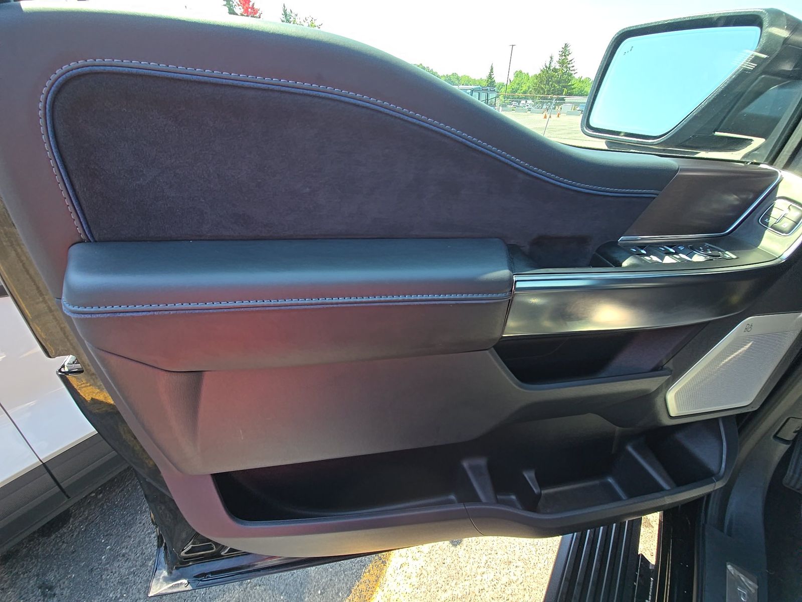 2025 Ford F-150 Hybrid Platinum AWD