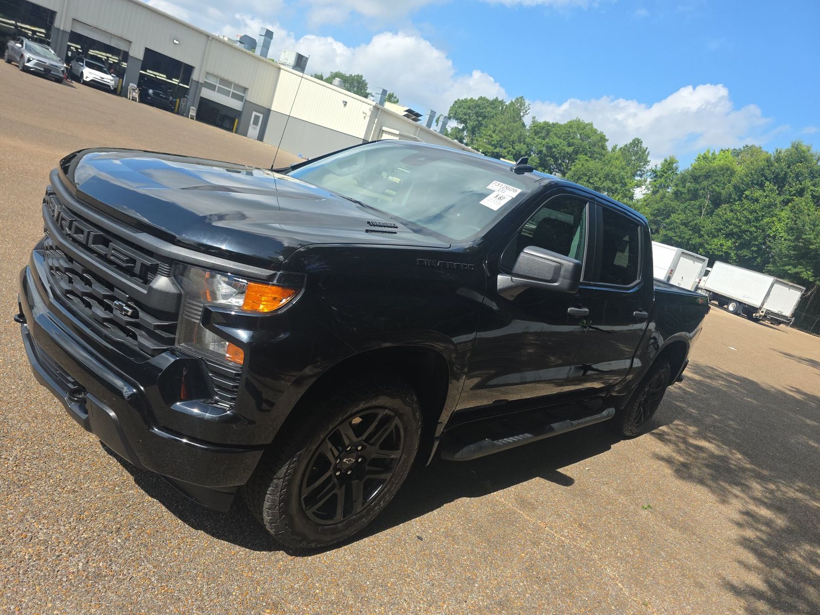 2025 Chevrolet Silverado 1500 Custom AWD
