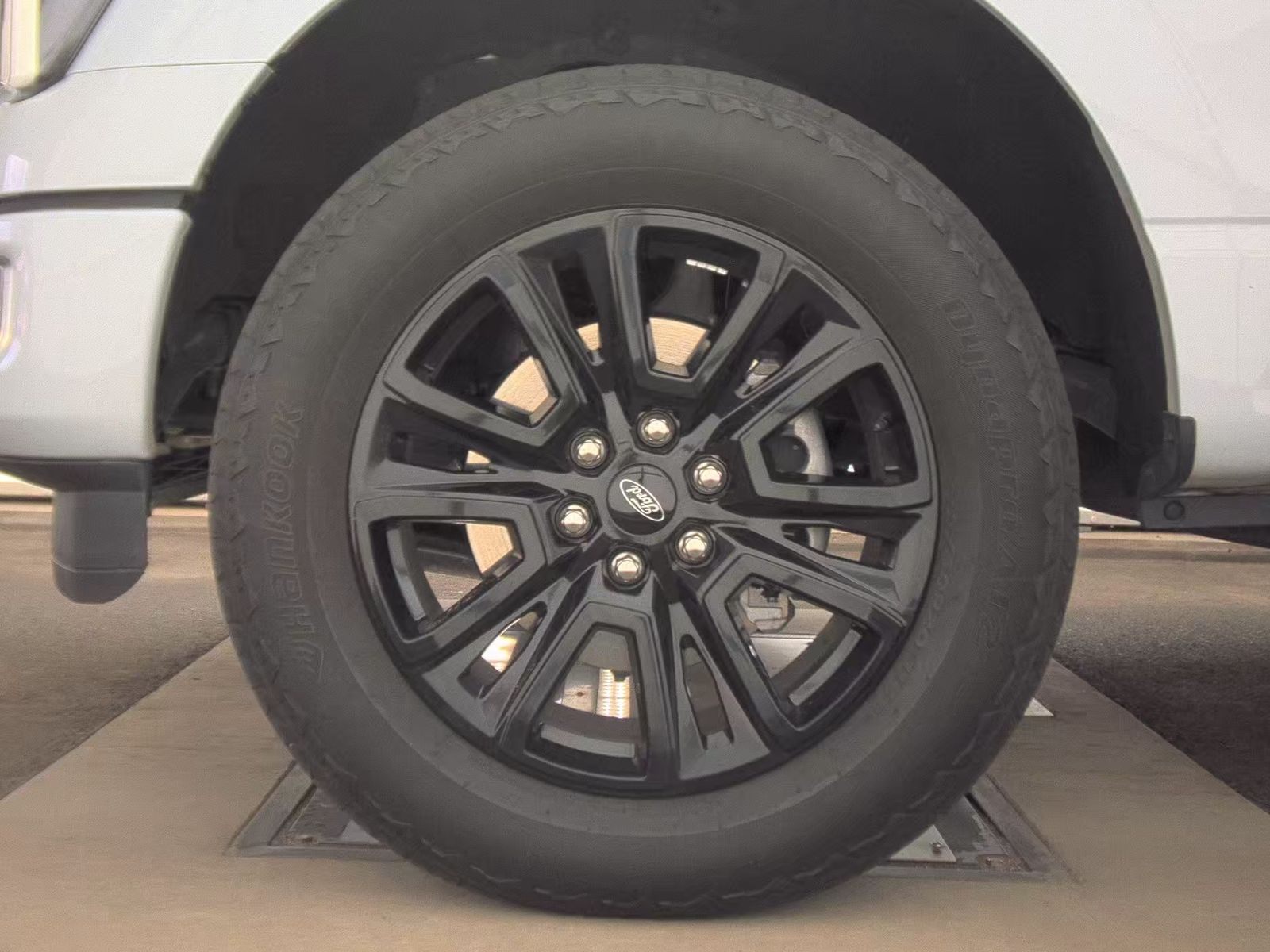 2025 Ford F-150 Platinum AWD