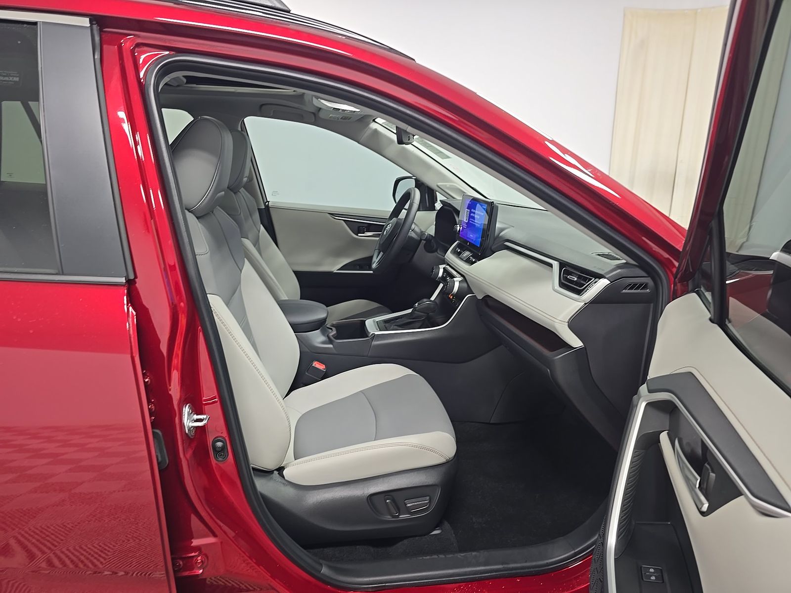 2025 Toyota RAV4 Limited FWD