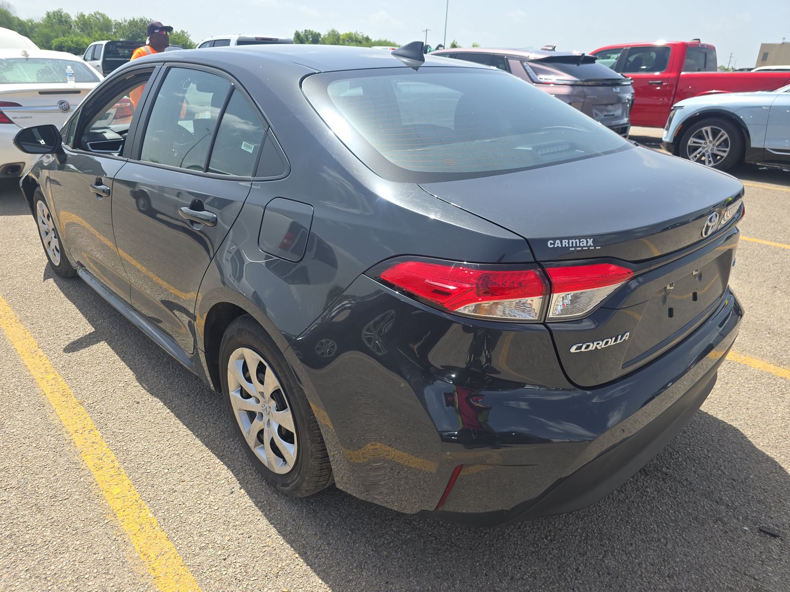 2025 Toyota Corolla LE FWD