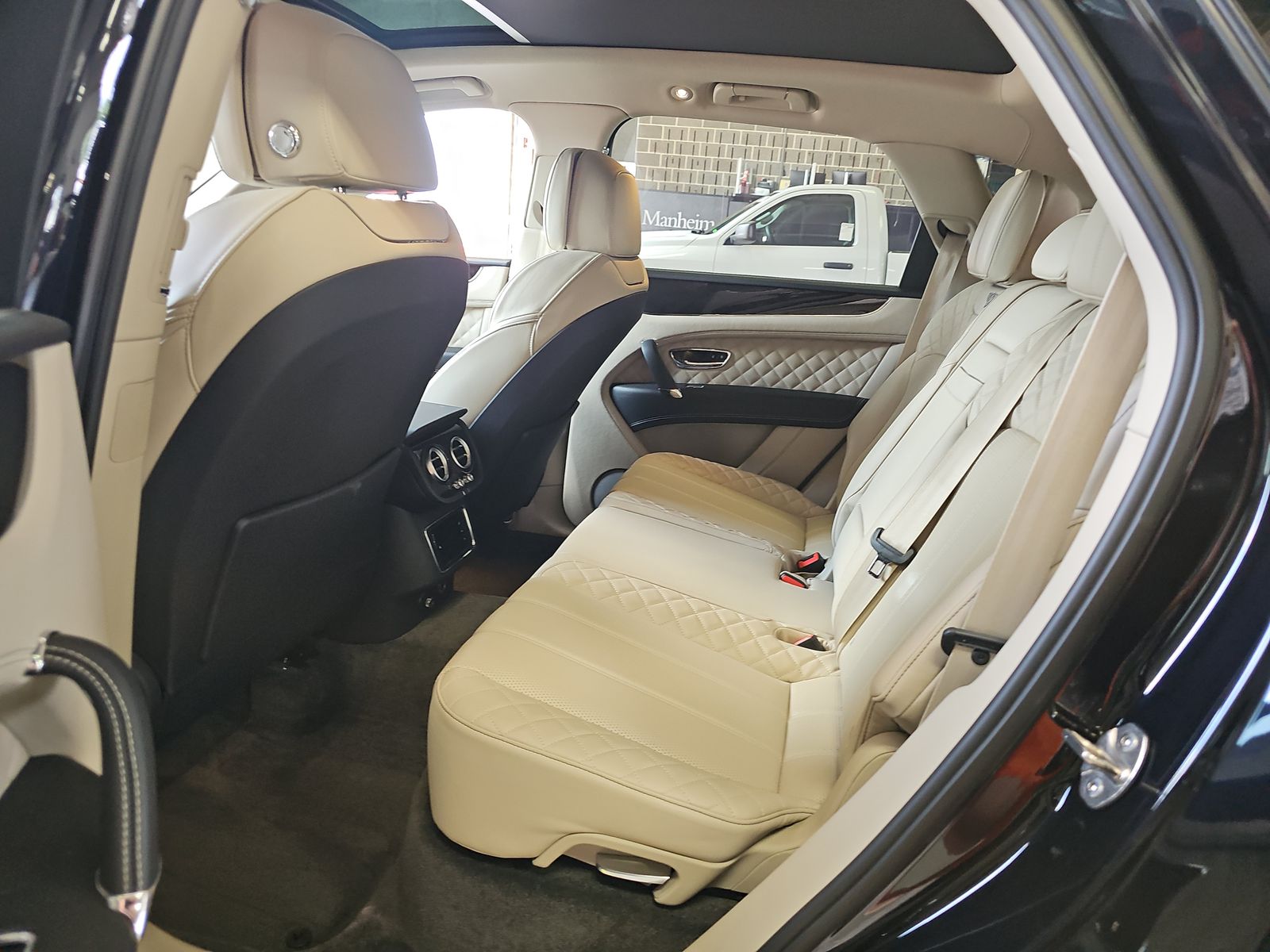 2020 Bentley Bentayga Hybrid AWD