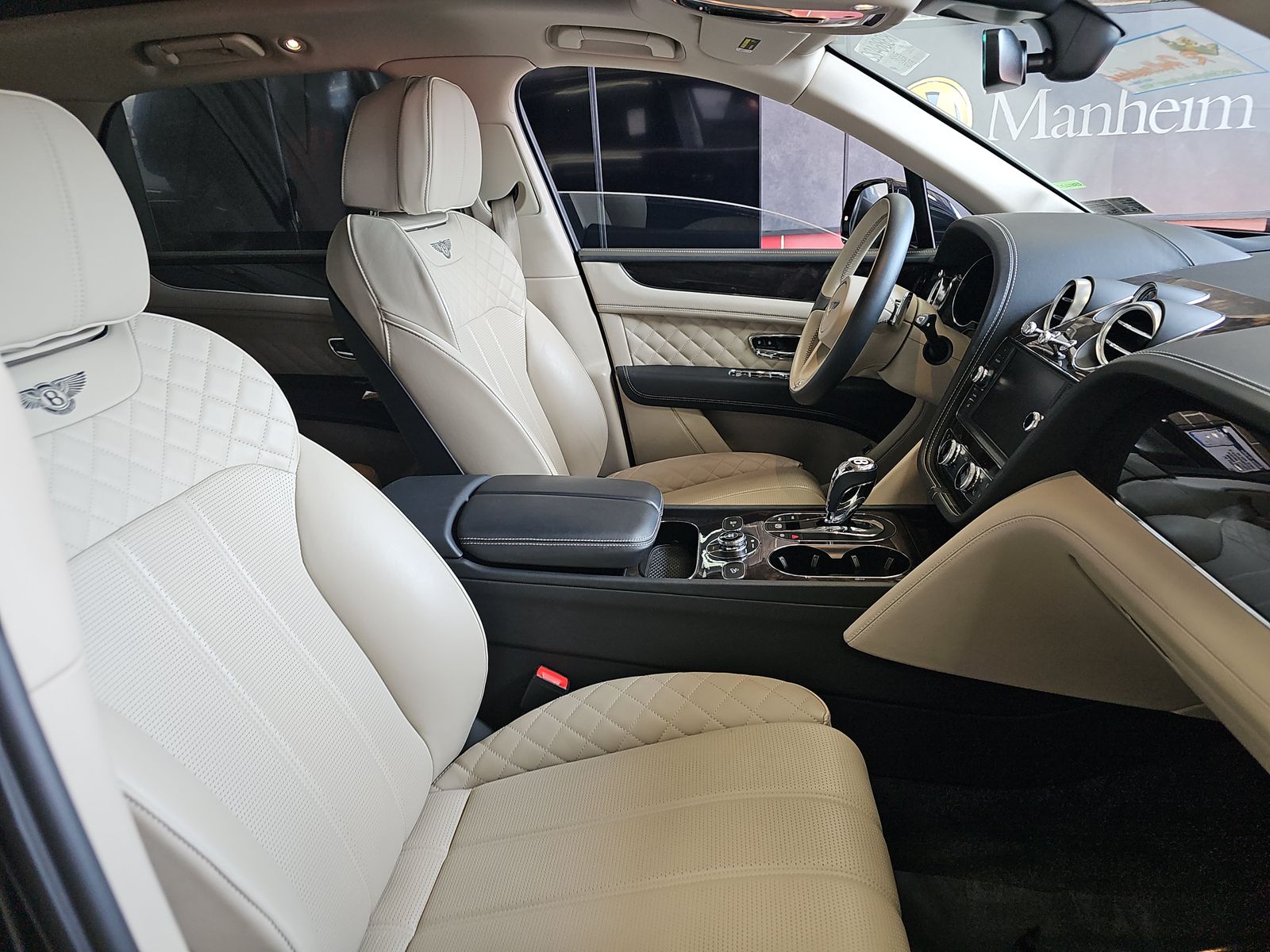 2020 Bentley Bentayga Hybrid AWD