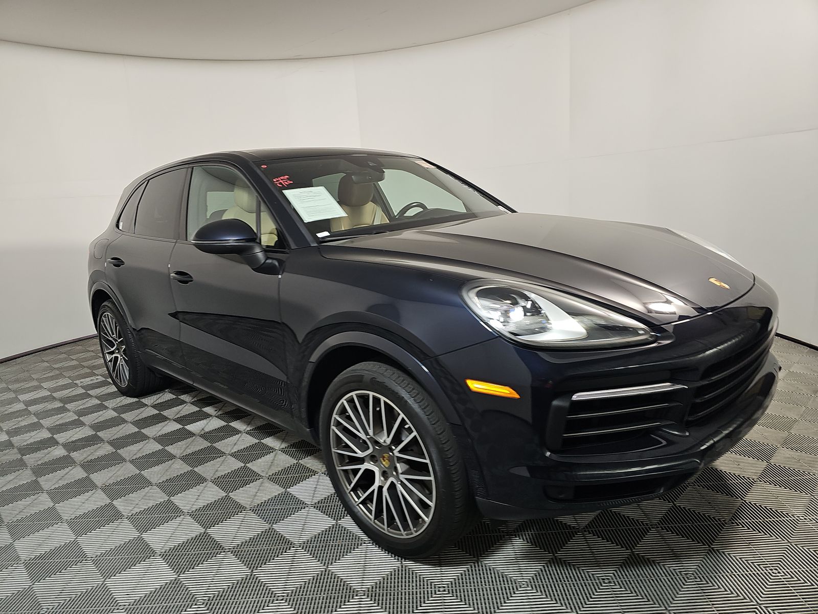 2022 Porsche Cayenne Platinum Edition AWD