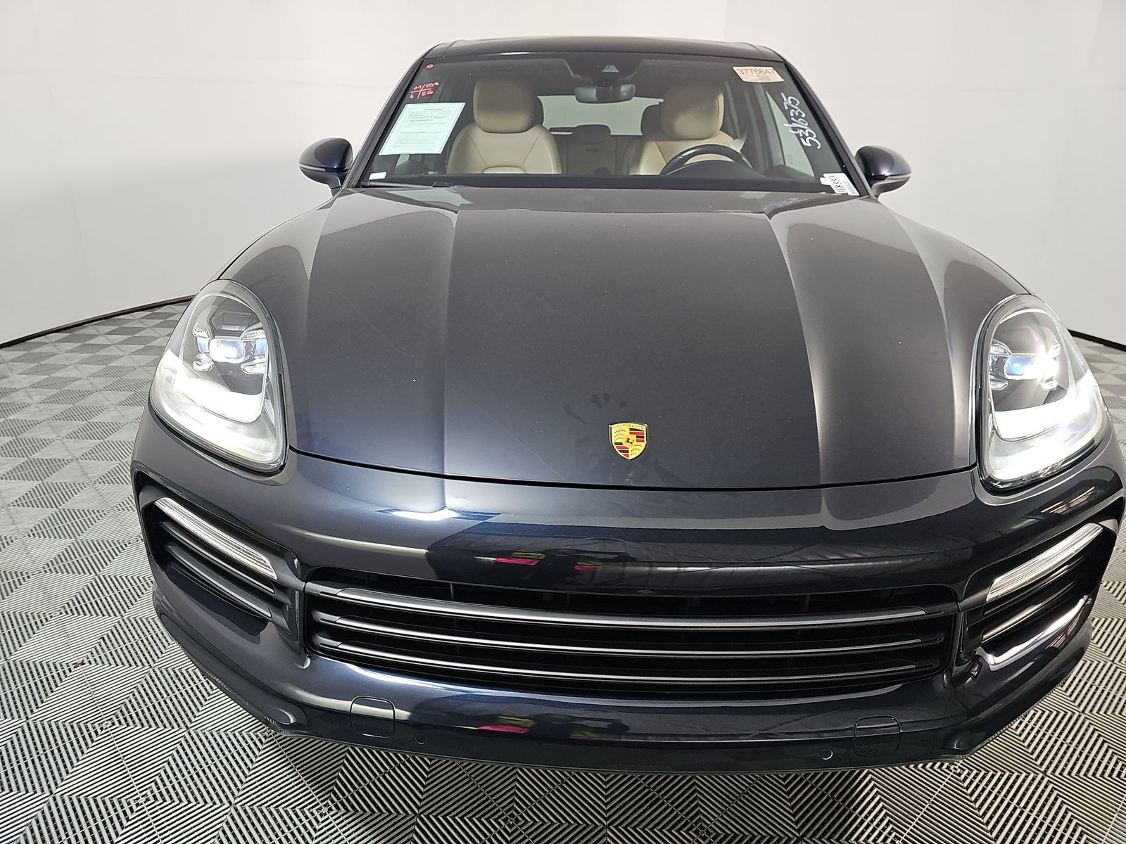 2022 Porsche Cayenne Platinum Edition AWD