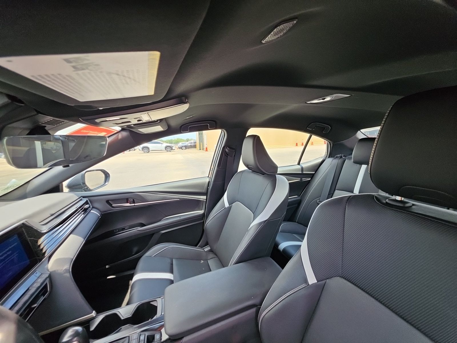 2025 Toyota Camry SE FWD