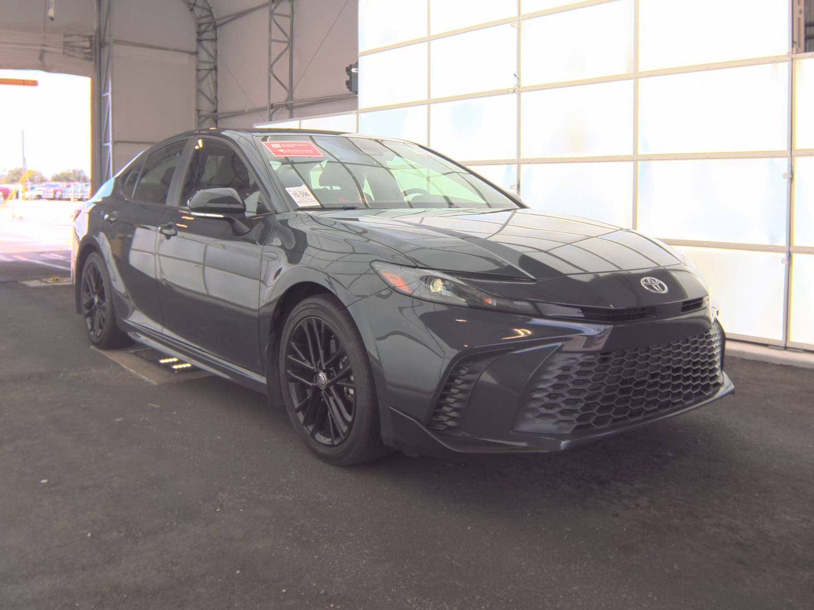 2025 Toyota Camry SE FWD