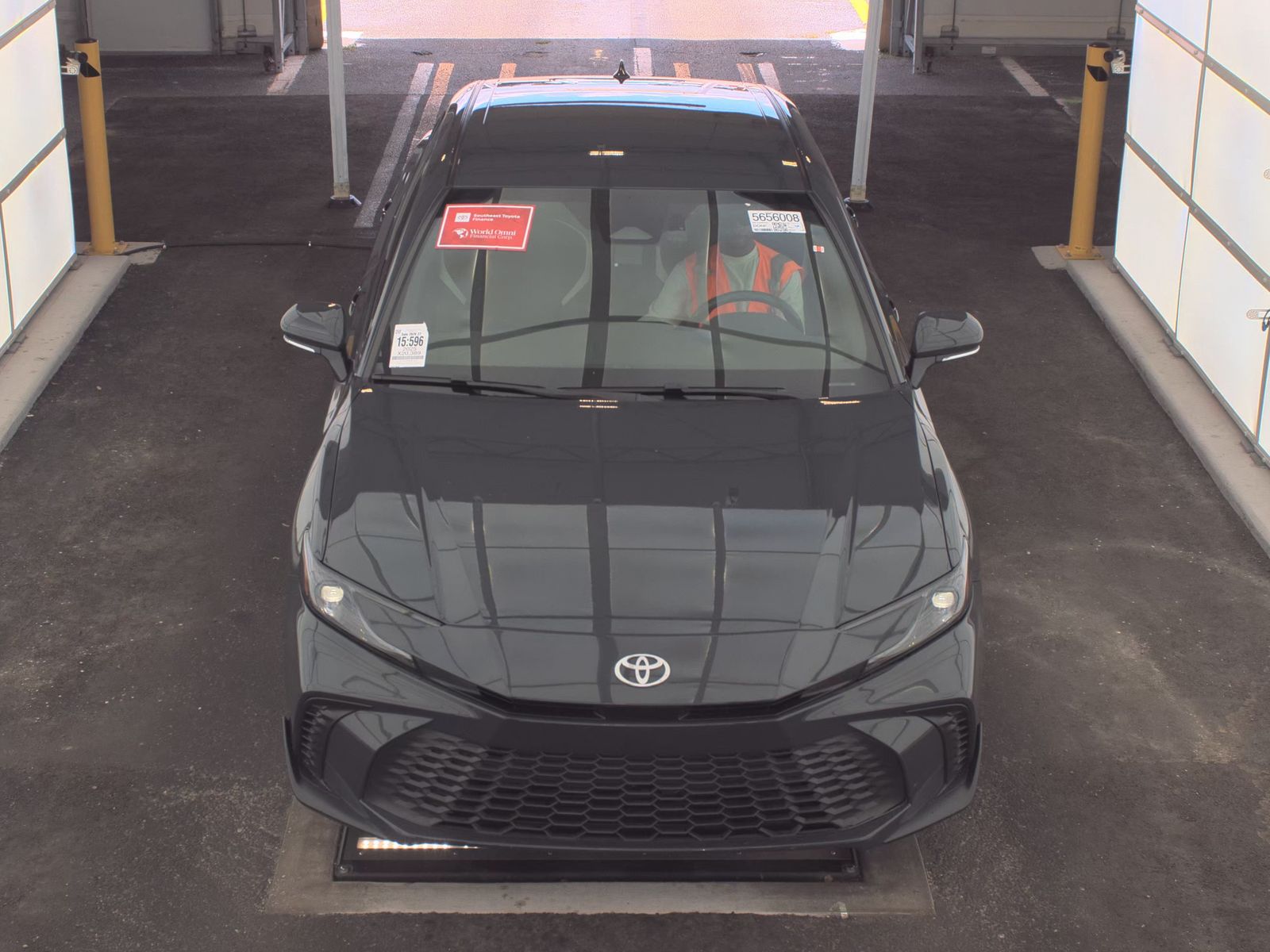 2025 Toyota Camry SE FWD