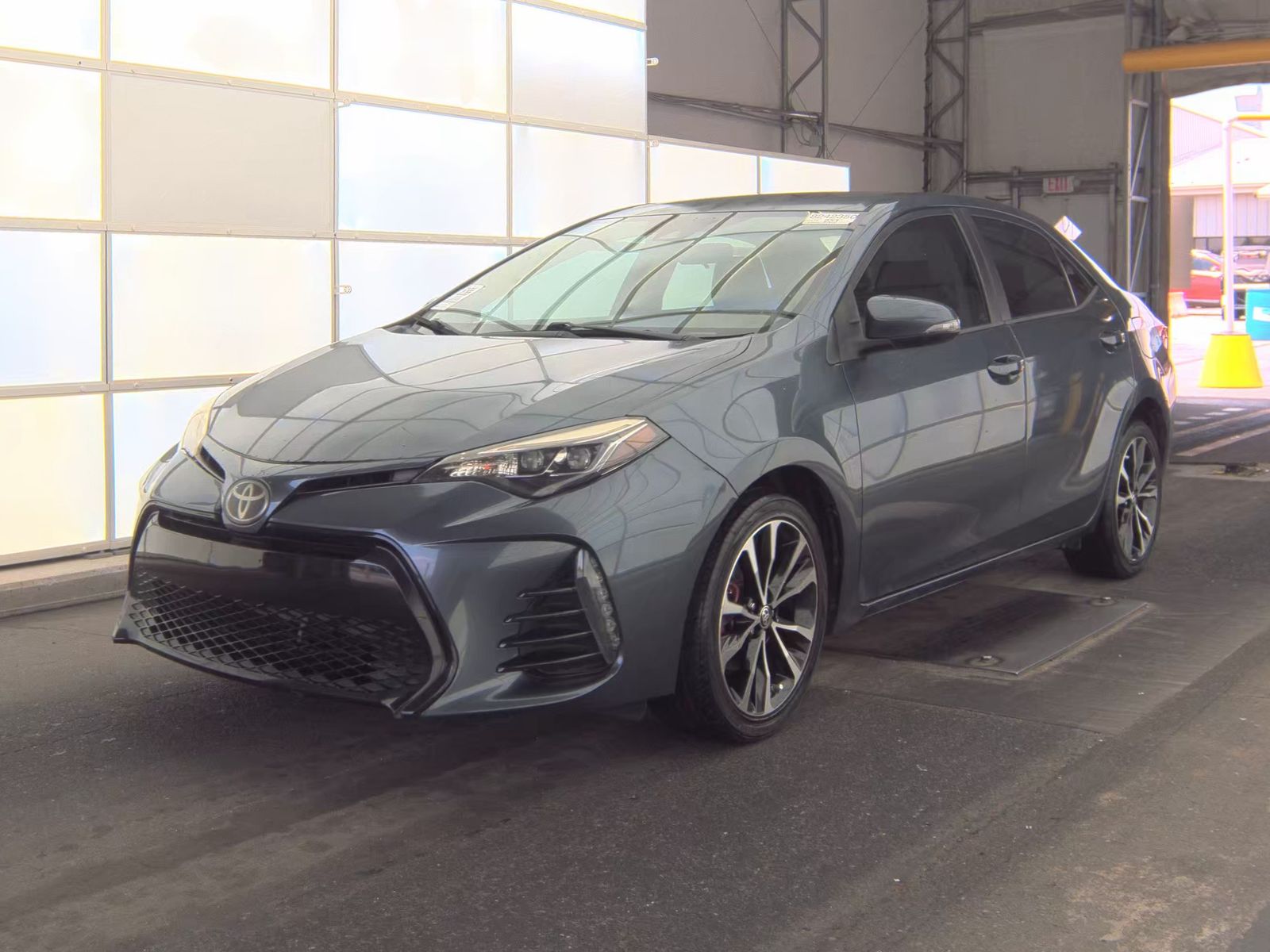 2018 Toyota Corolla SE FWD