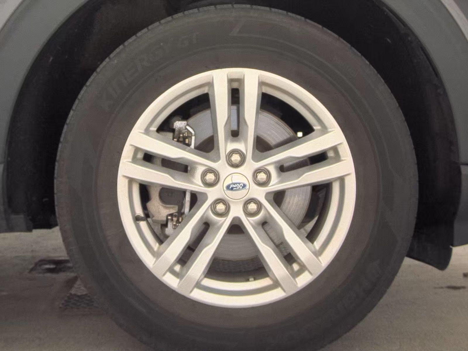 2023 Ford Explorer XLT AWD