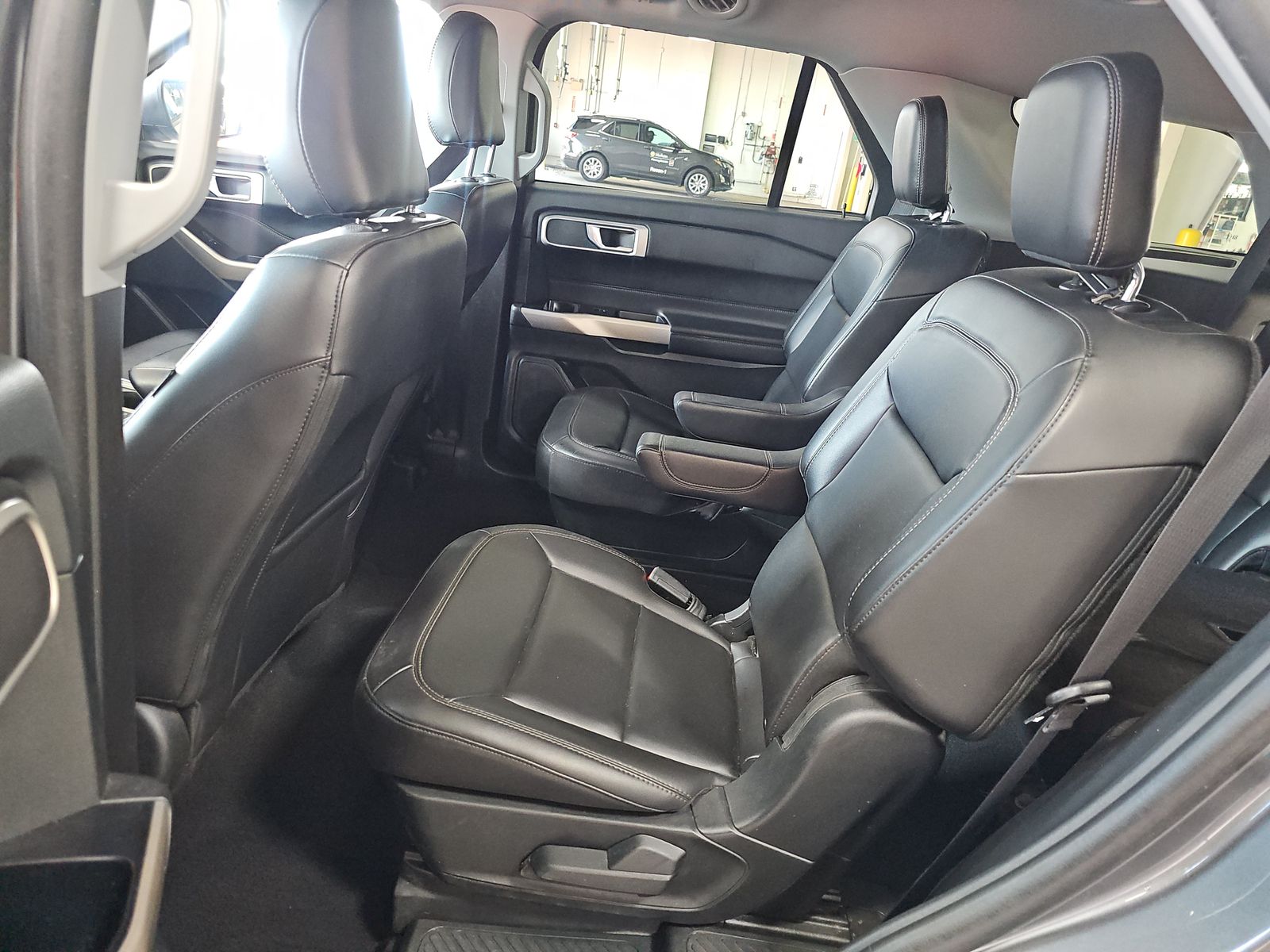2023 Ford Explorer XLT AWD