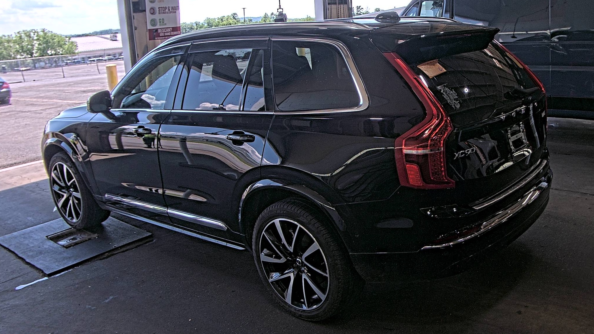 2024 Volvo XC90 B6 Plus AWD