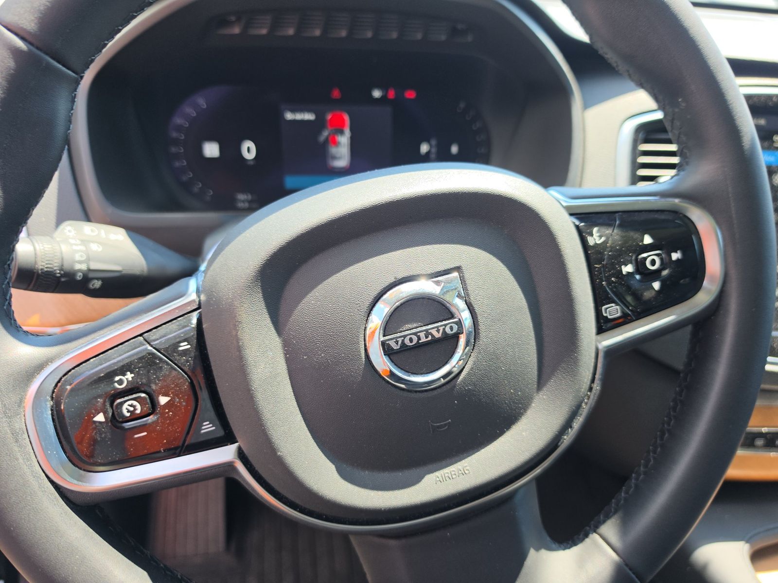 2024 Volvo XC90 B6 Plus AWD