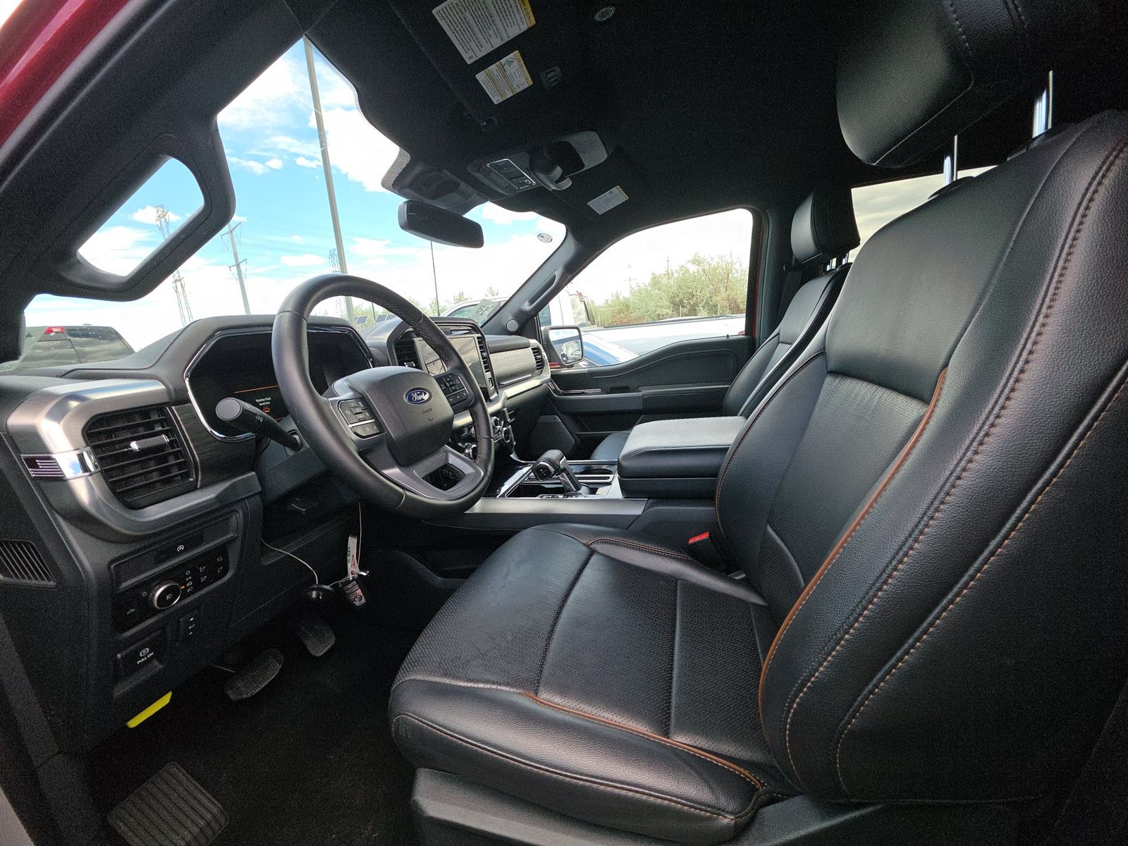 2025 Ford F-150 Lariat AWD