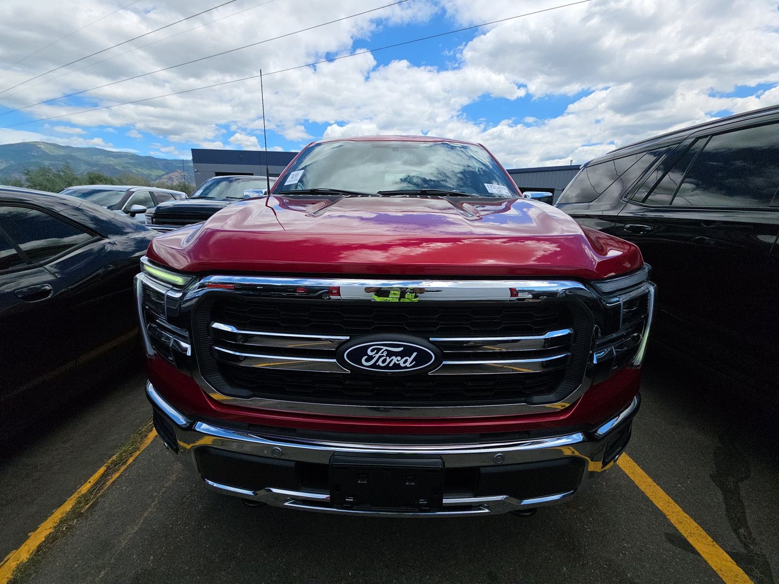 2025 Ford F-150 Lariat AWD