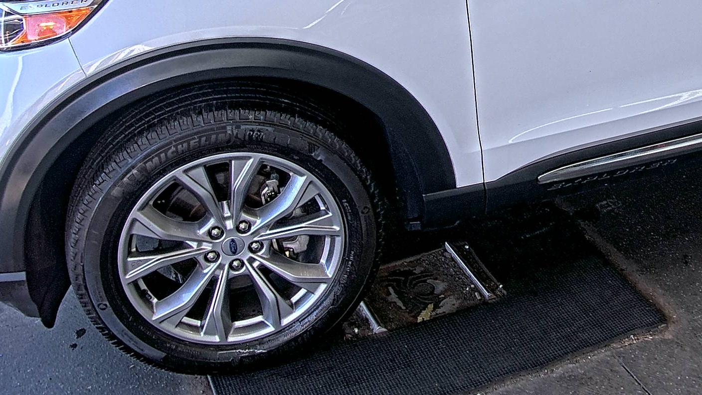 2023 Ford Explorer XLT AWD