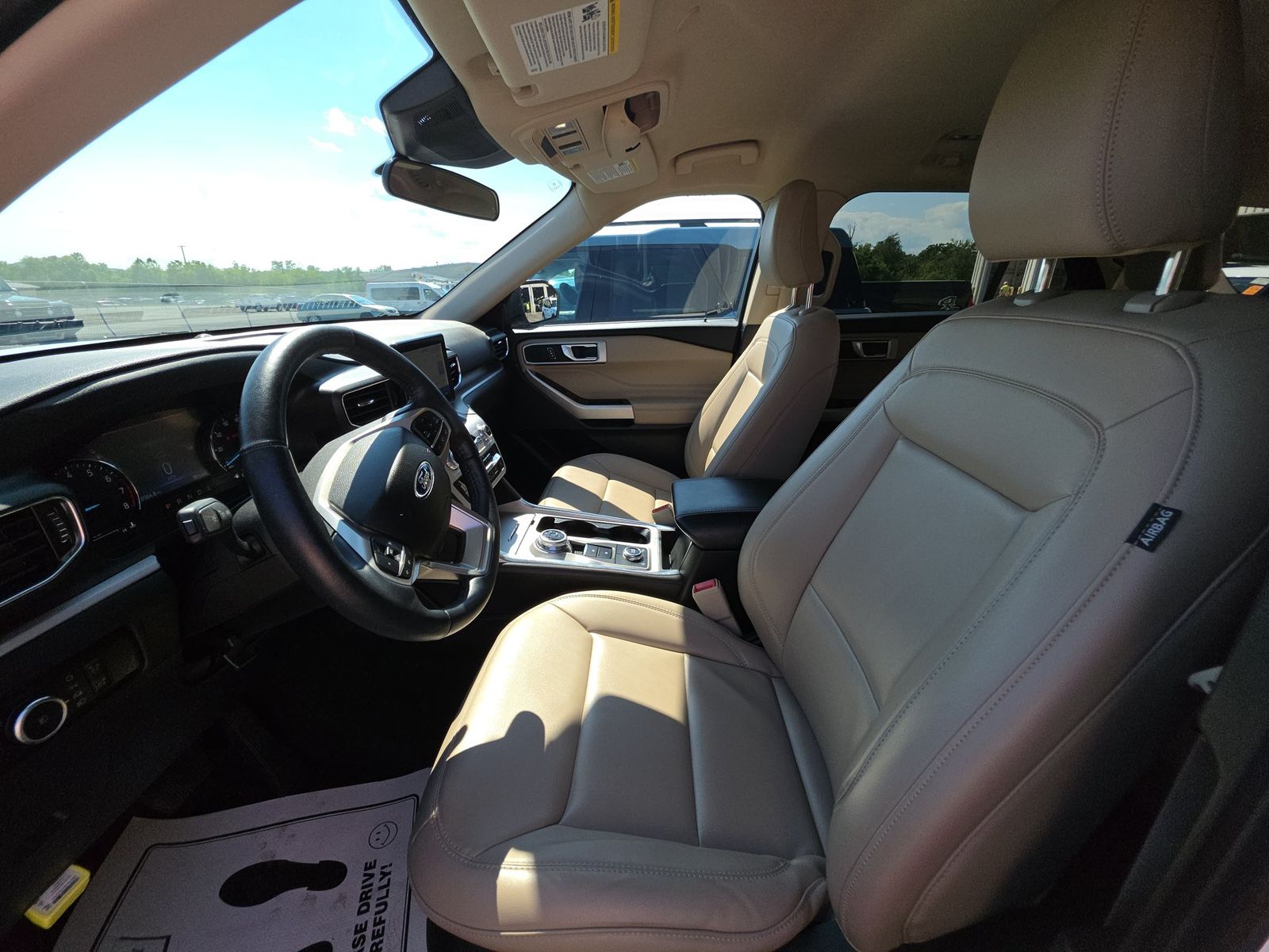 2023 Ford Explorer XLT AWD
