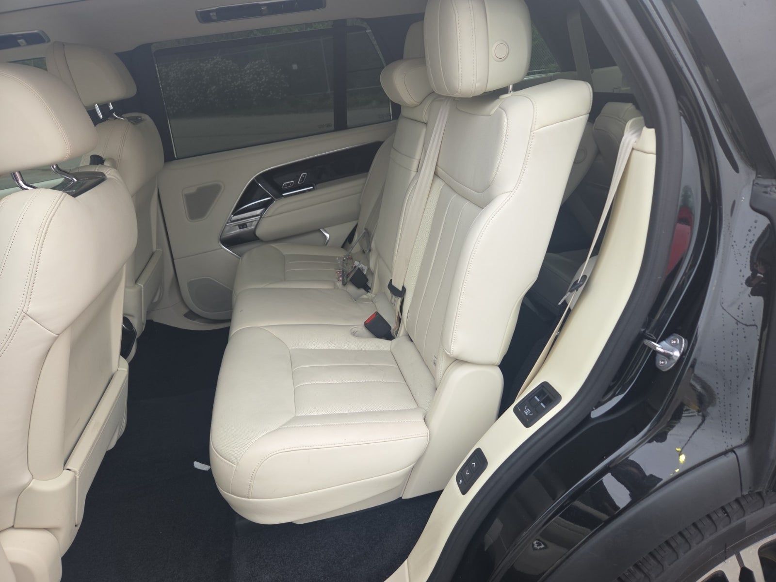 2023 Land Rover Range Rover SE LWB AWD