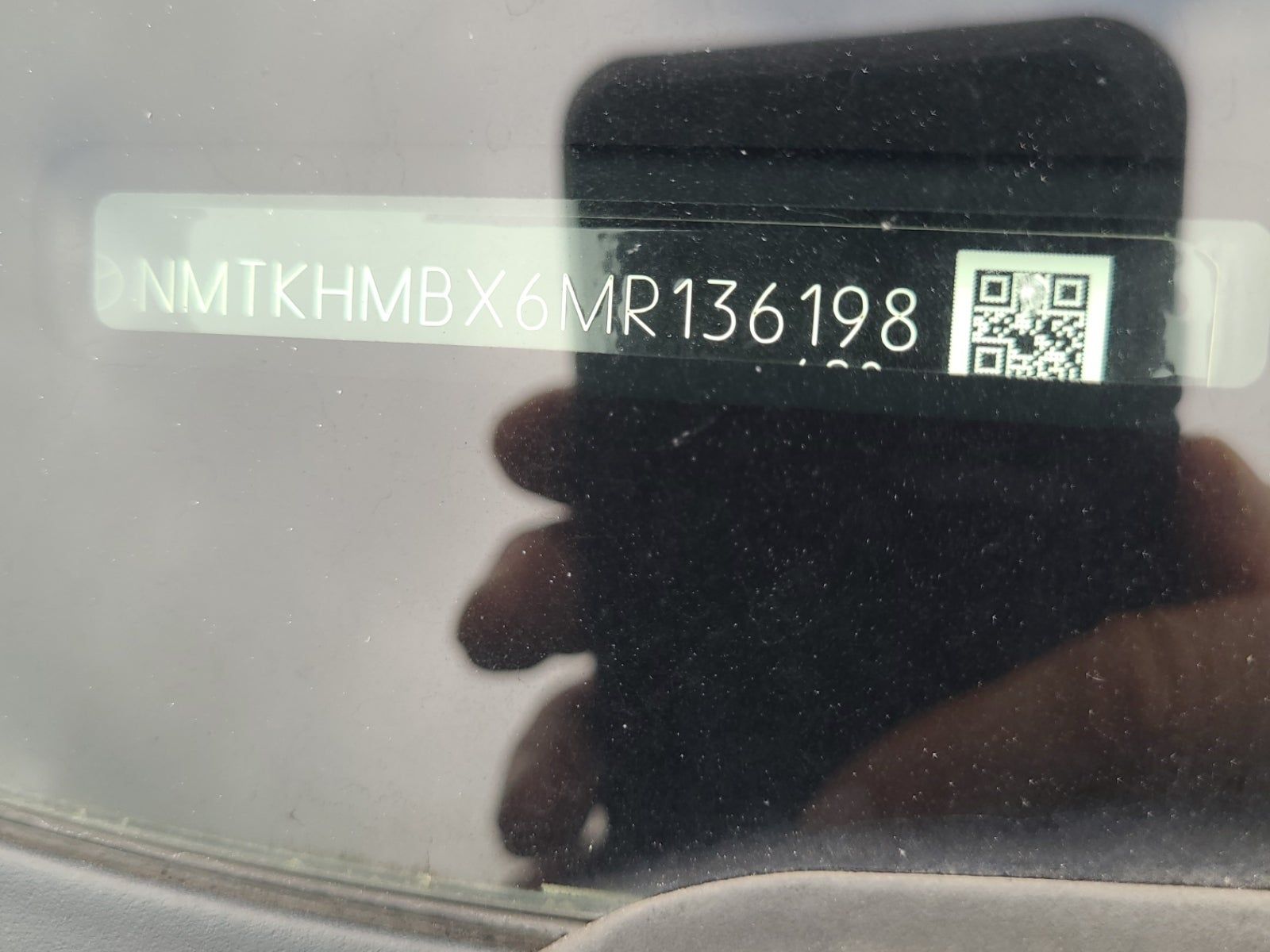2021 Toyota C-HR LE FWD