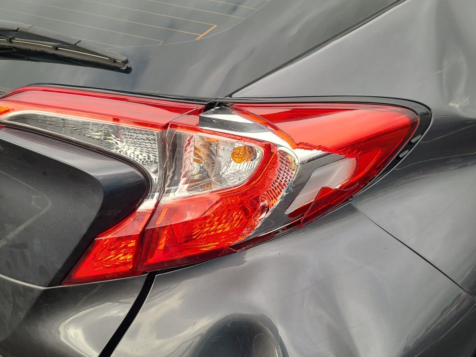 2021 Toyota C-HR LE FWD
