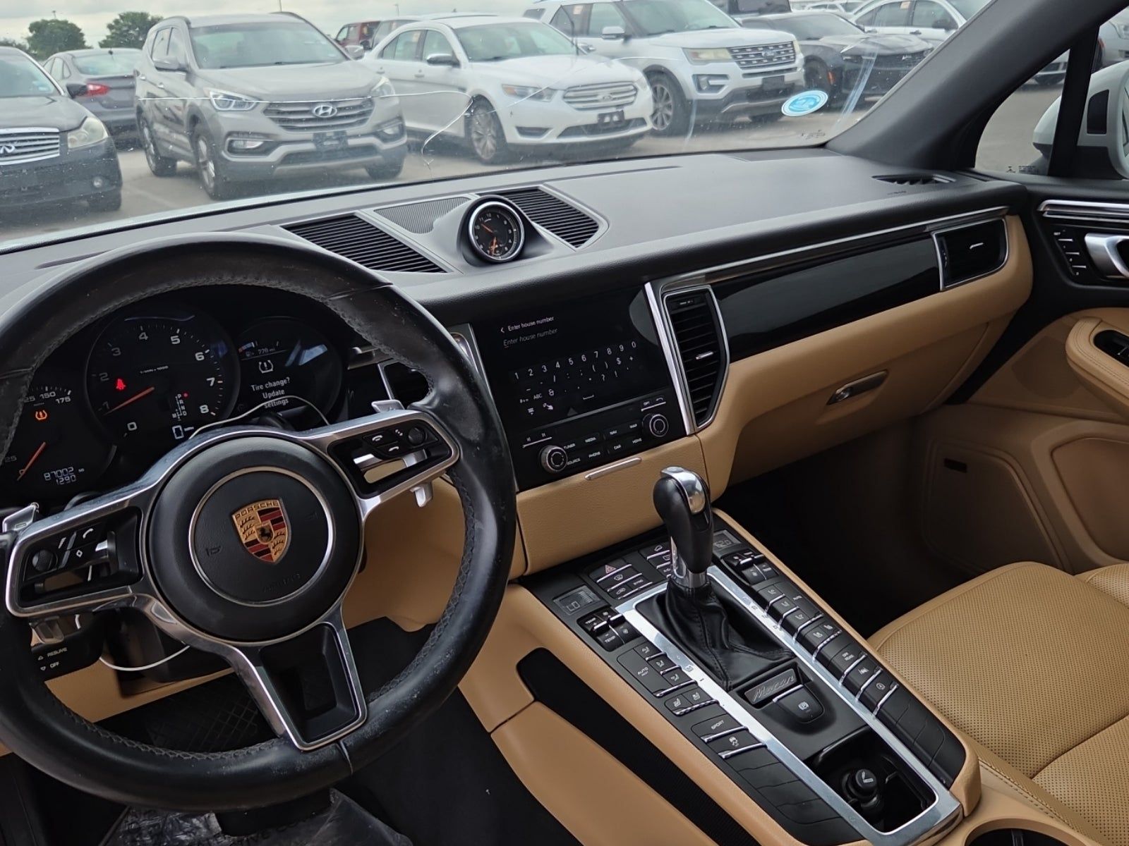 2018 Porsche Macan Base AWD