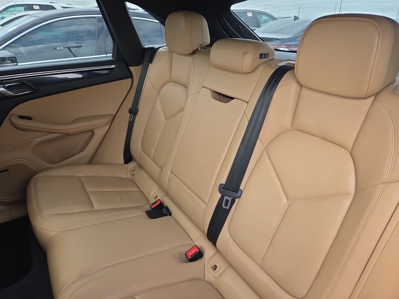 2018 Porsche Macan Base AWD