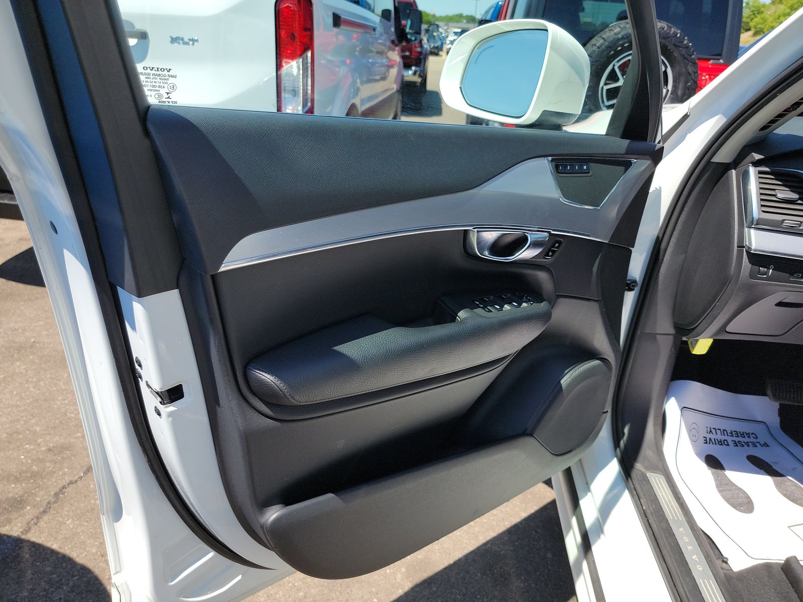 2018 Volvo XC90 T5 Momentum AWD