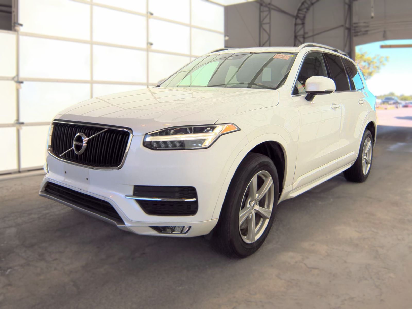 2018 Volvo XC90 T5 Momentum AWD