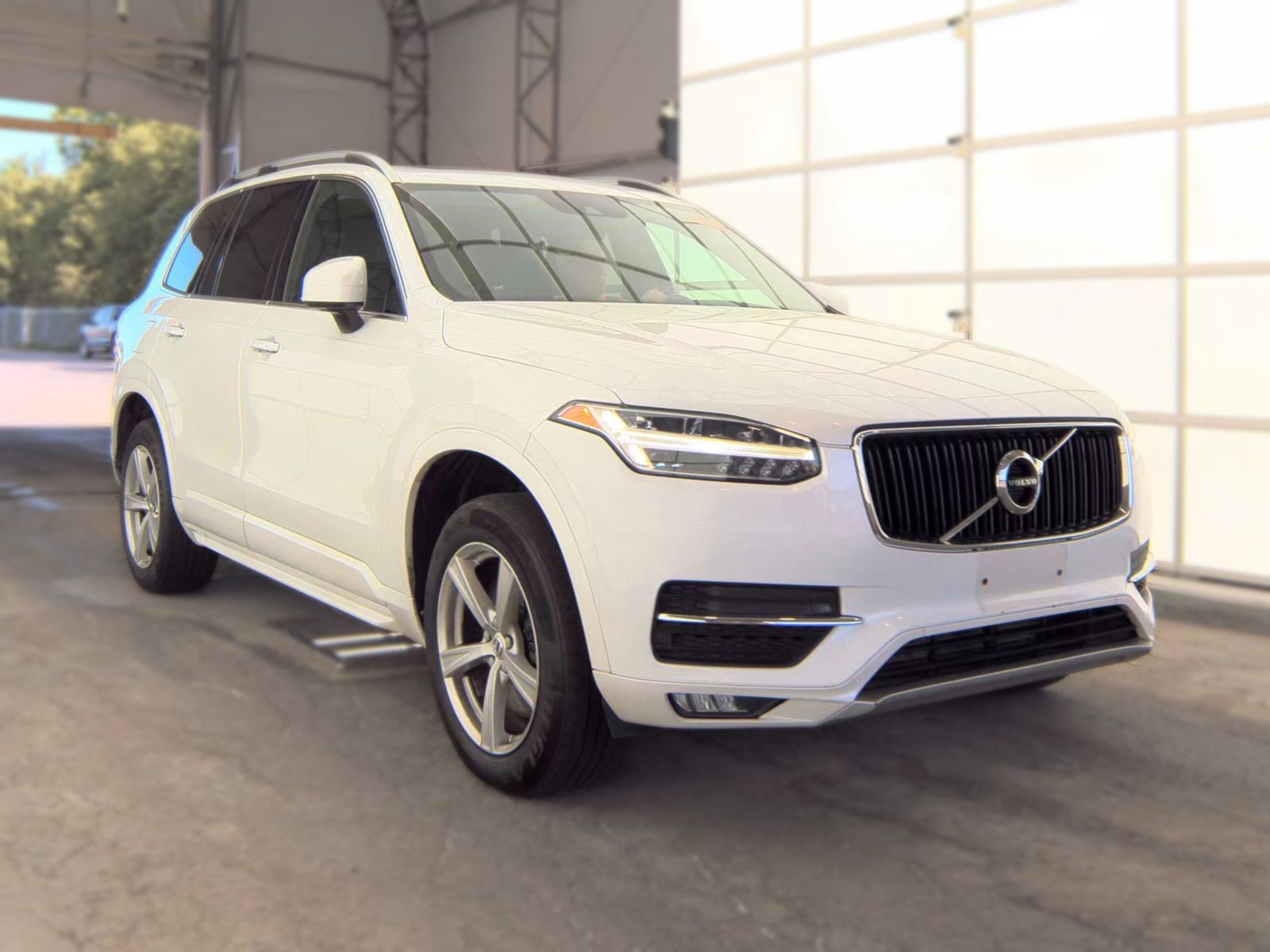 2018 Volvo XC90 T5 Momentum AWD