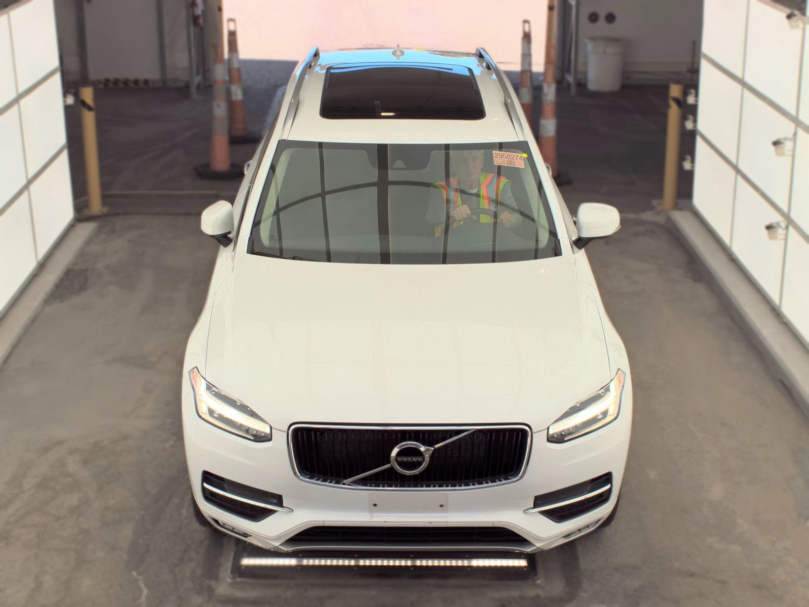 2018 Volvo XC90 T5 Momentum AWD