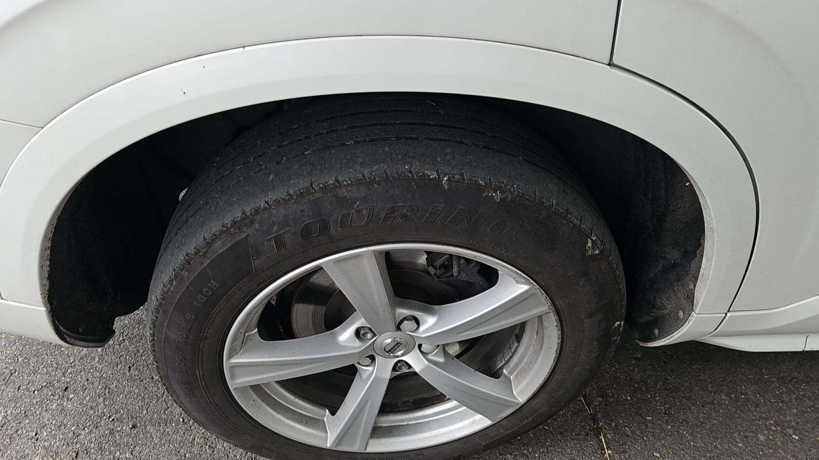 2018 Volvo XC90 T5 Momentum AWD