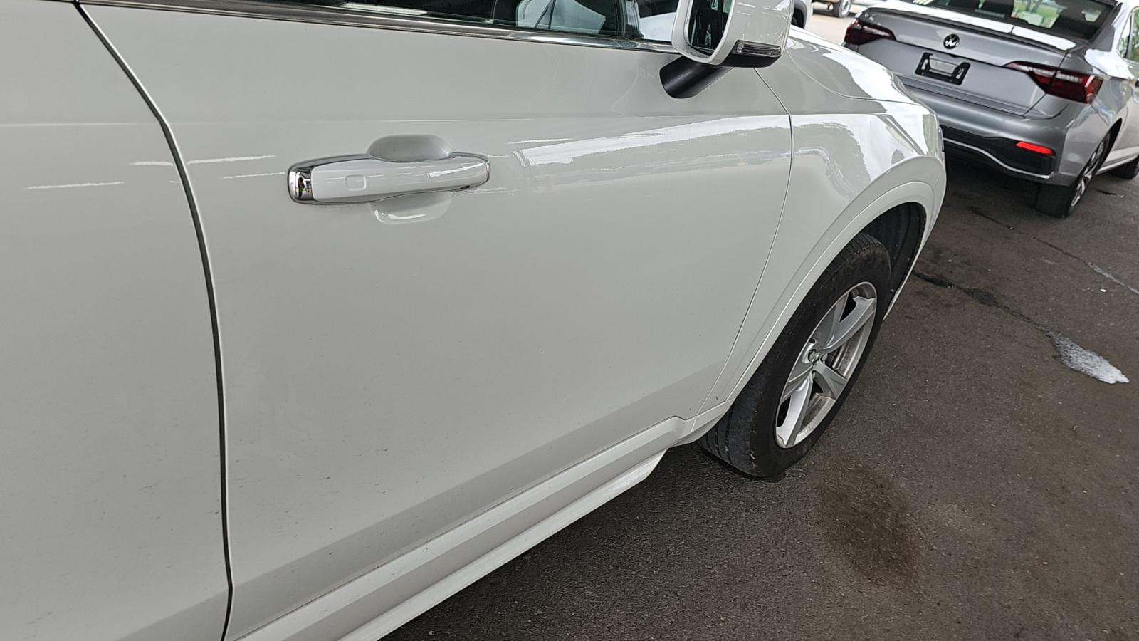 2018 Volvo XC90 T5 Momentum AWD