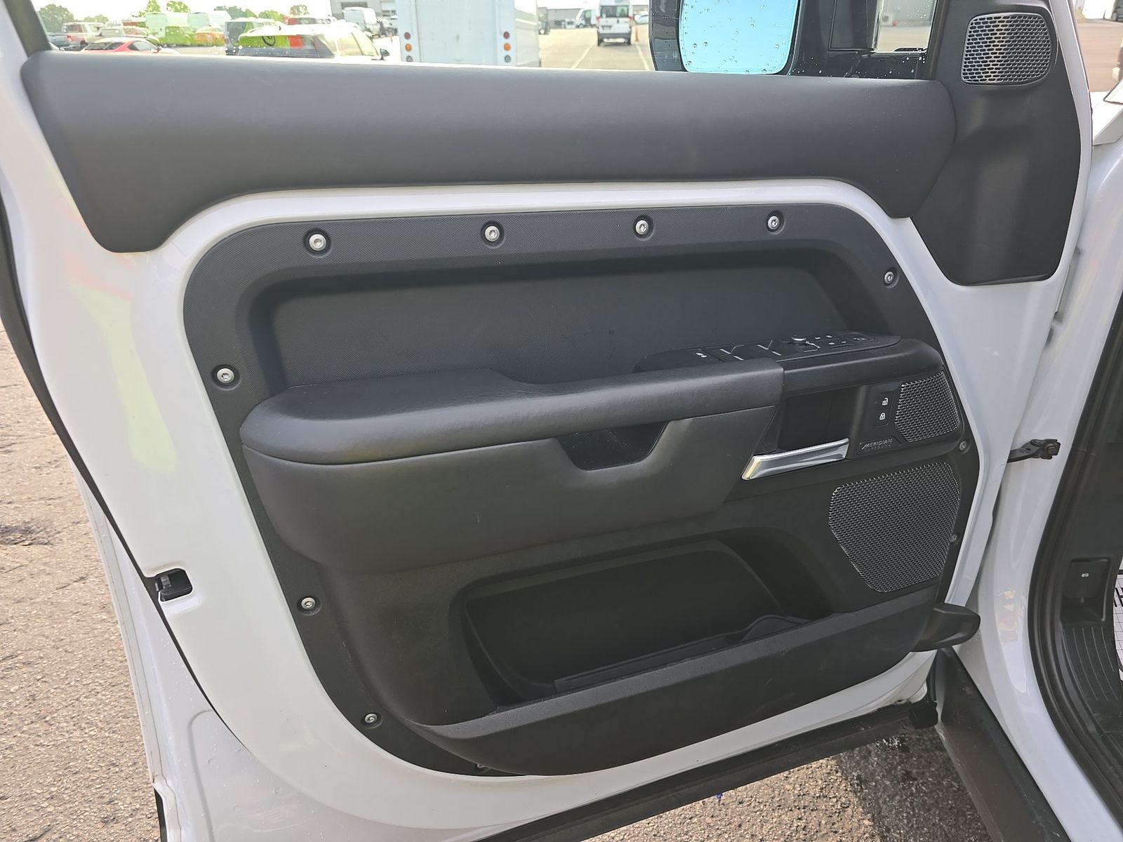 2023 Land Rover Defender 110 V8 AWD