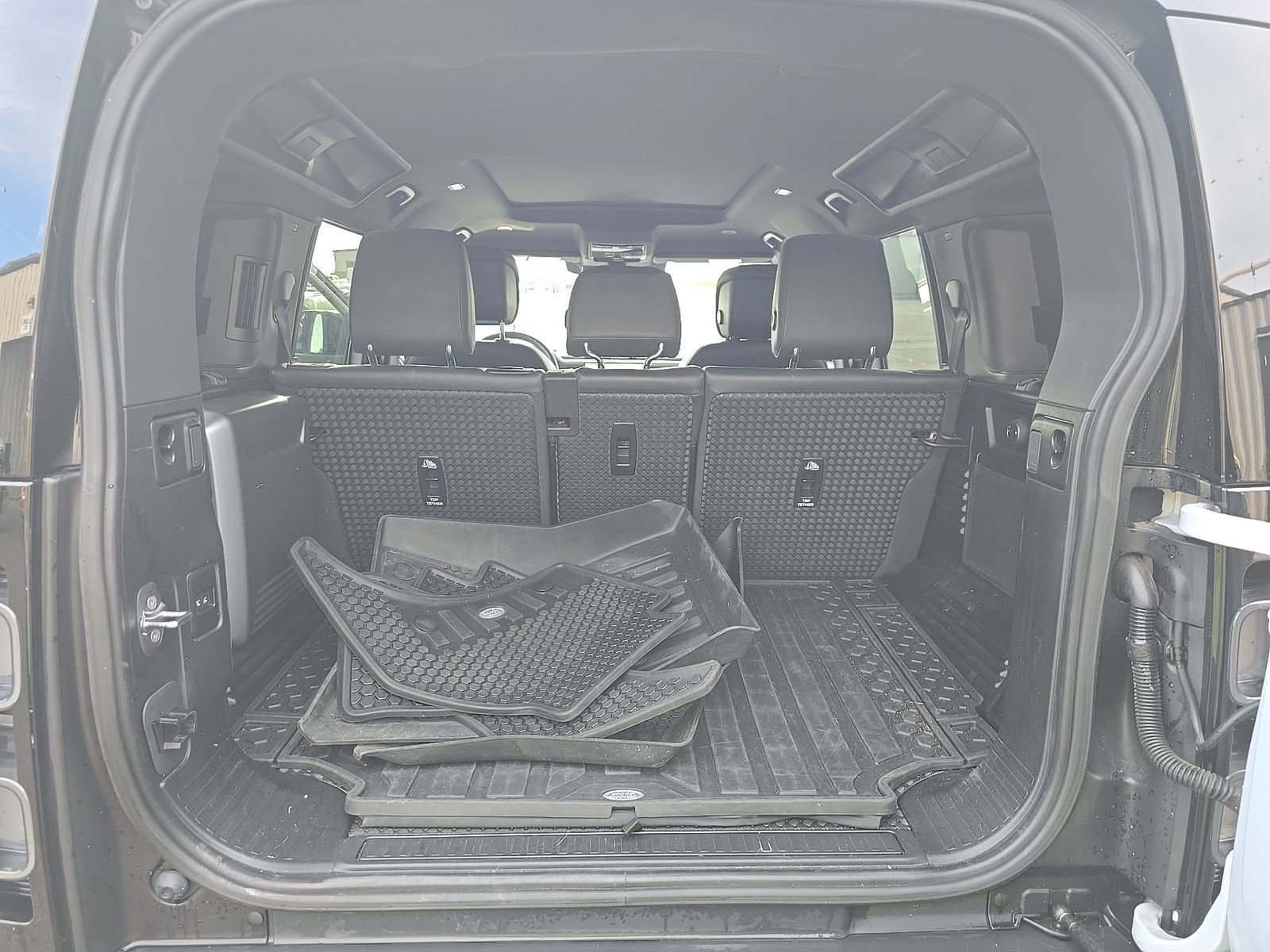 2023 Land Rover Defender 110 V8 AWD