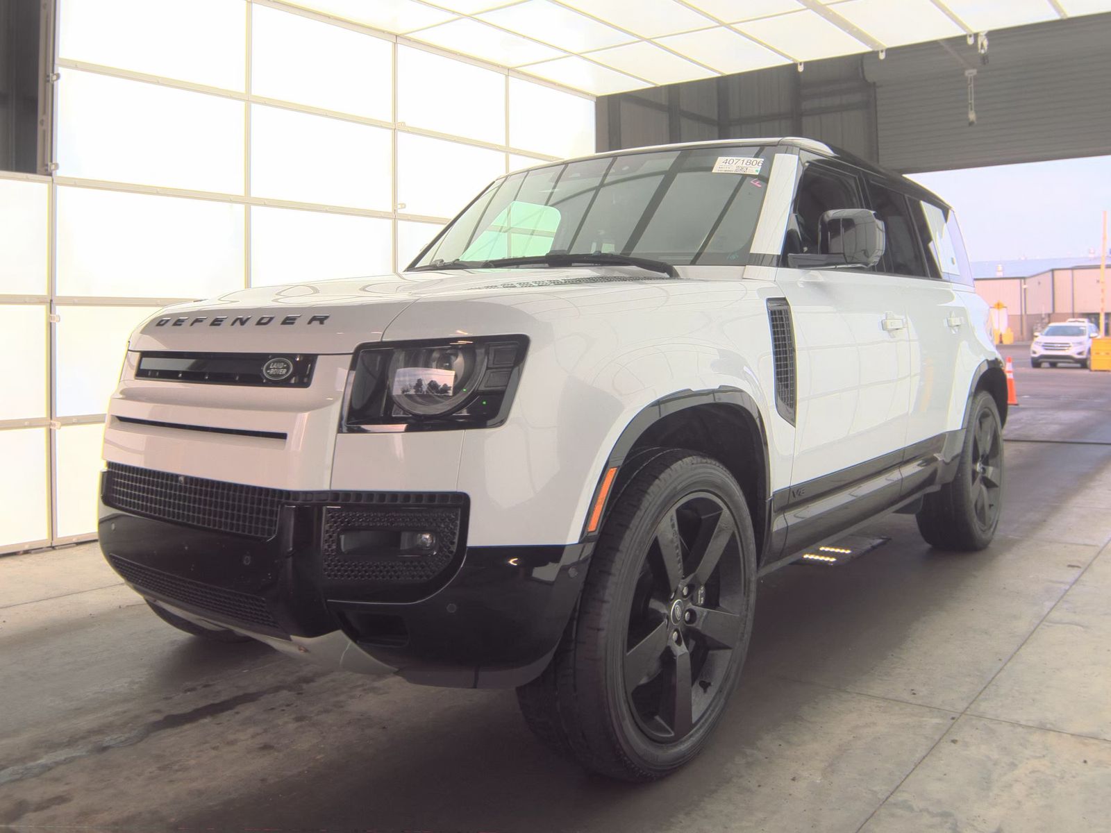 2023 Land Rover Defender 110 V8 AWD
