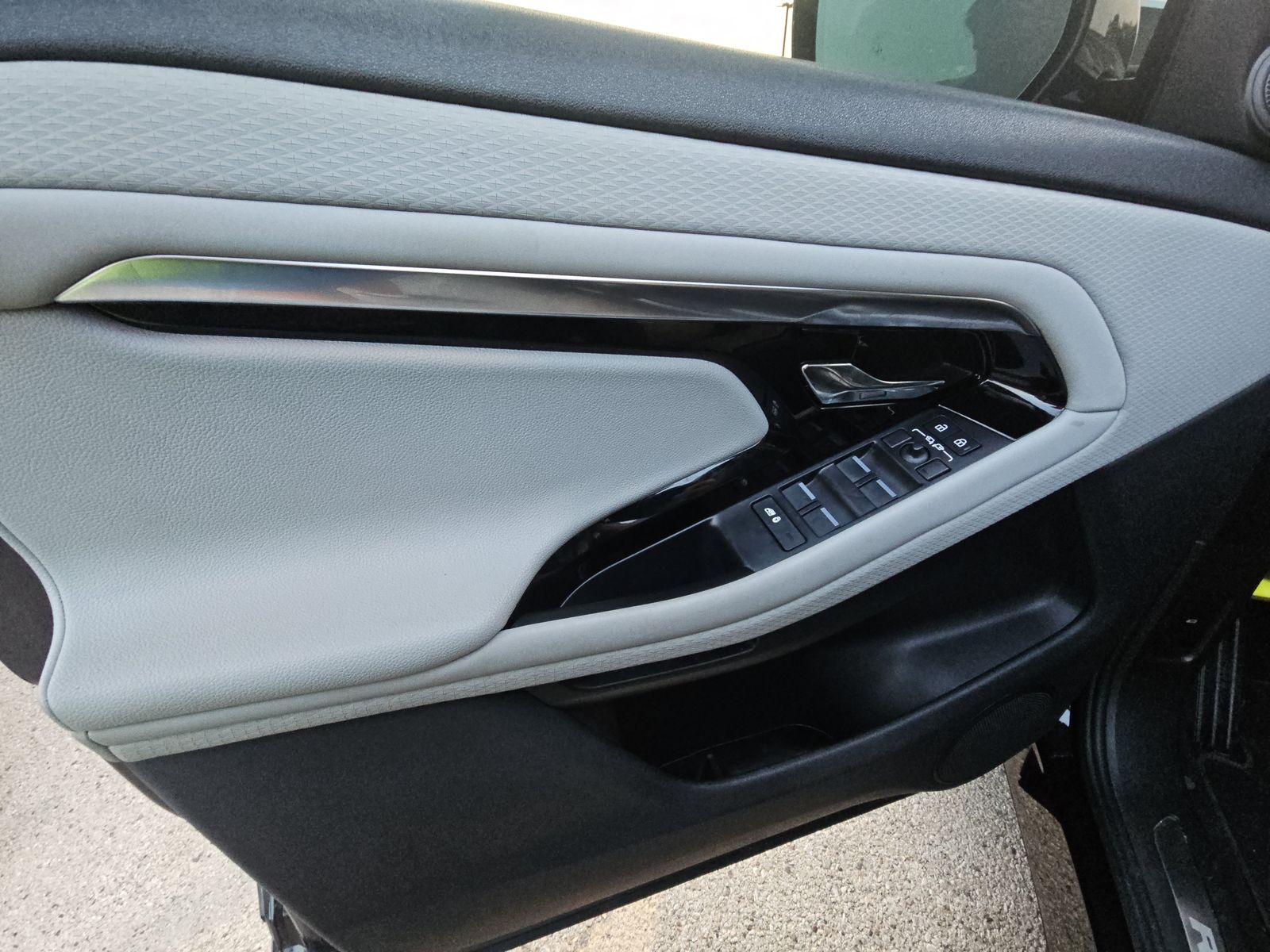 2023 Land Rover Range Rover Evoque R-Dynamic S AWD