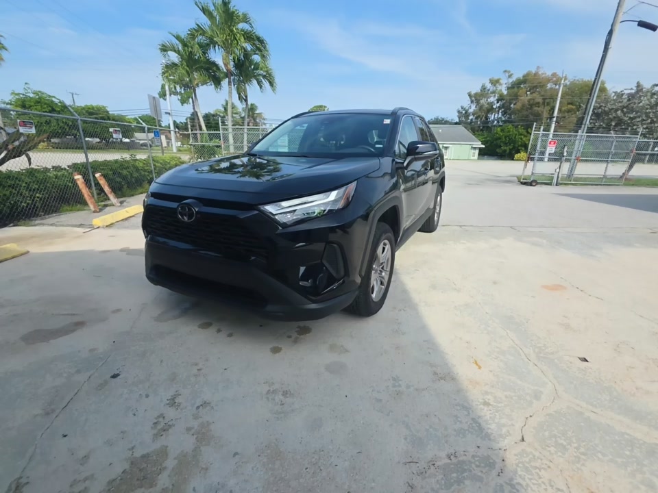 2025 Toyota RAV4 XLE