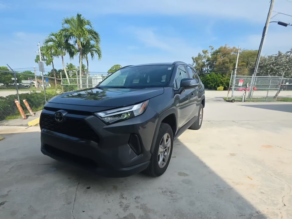 2025 Toyota RAV4 XLE