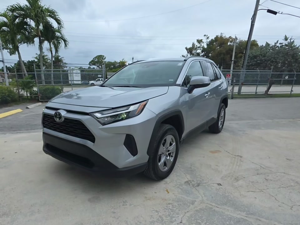 2025 Toyota RAV4 XLE
