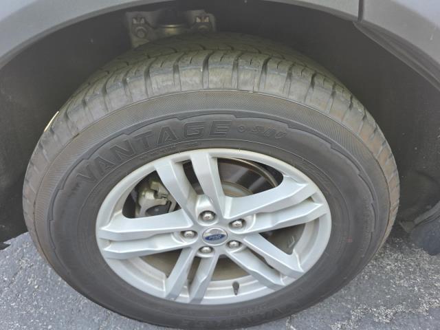 2024 Ford Explorer XLT RWD