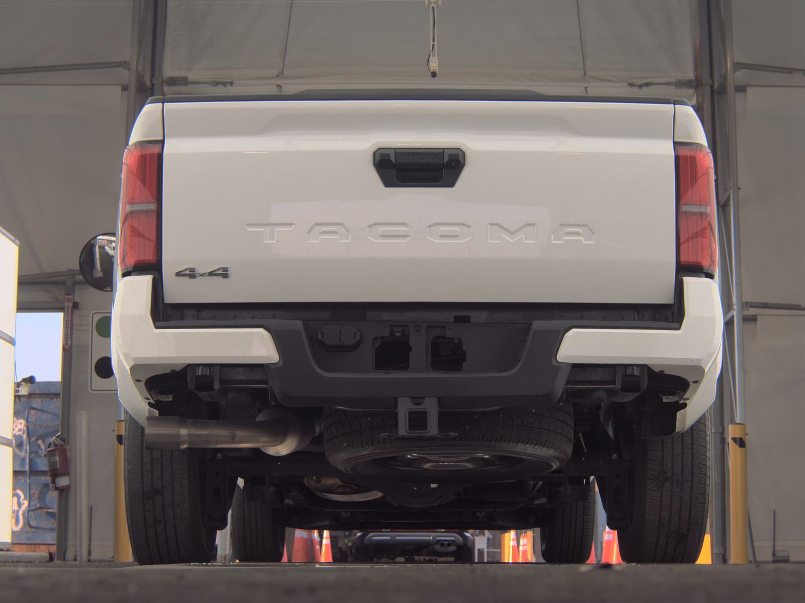 2025 Toyota Tacoma SR5 AWD