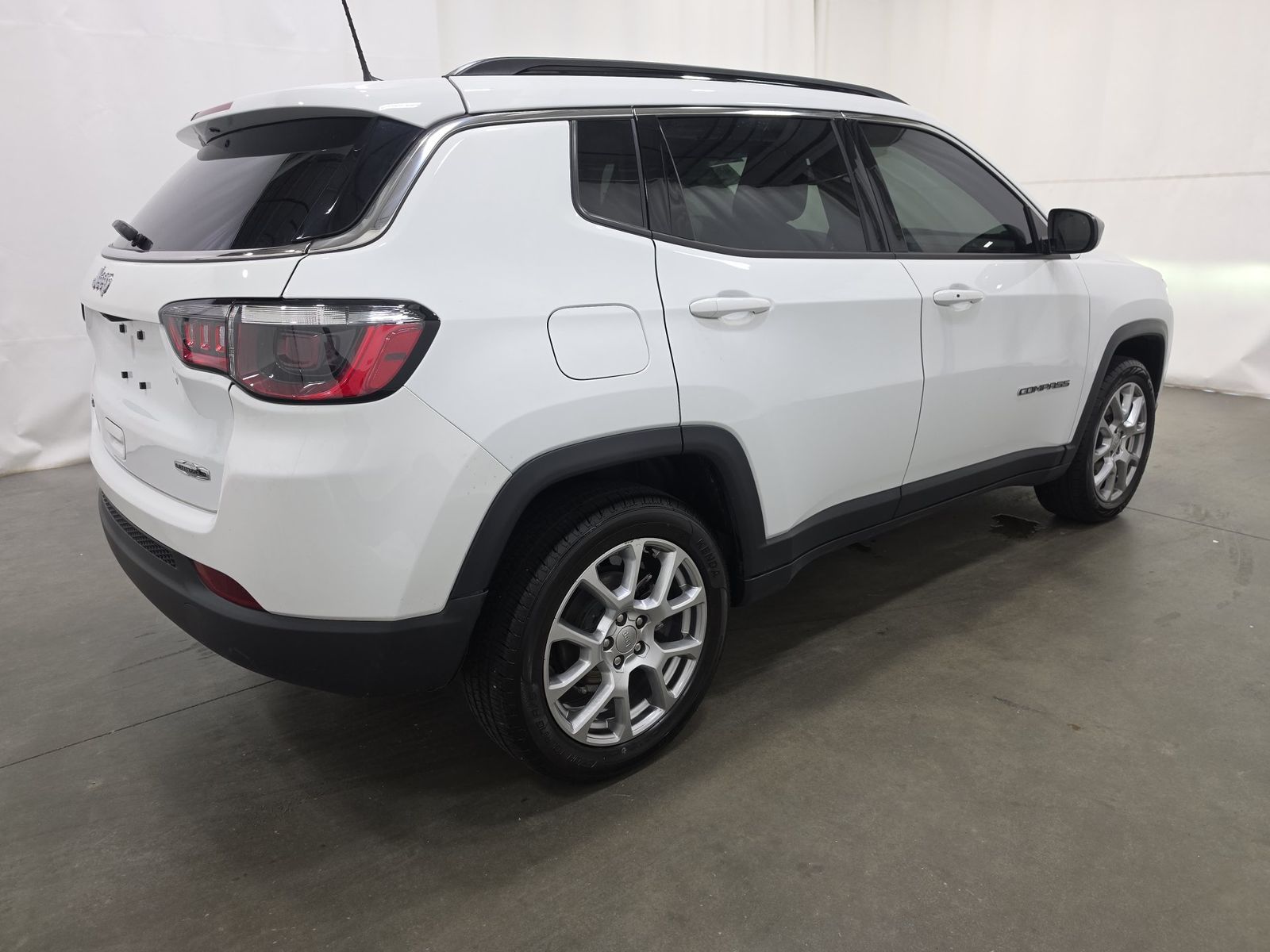 2022 Jeep Compass Latitude Lux AWD