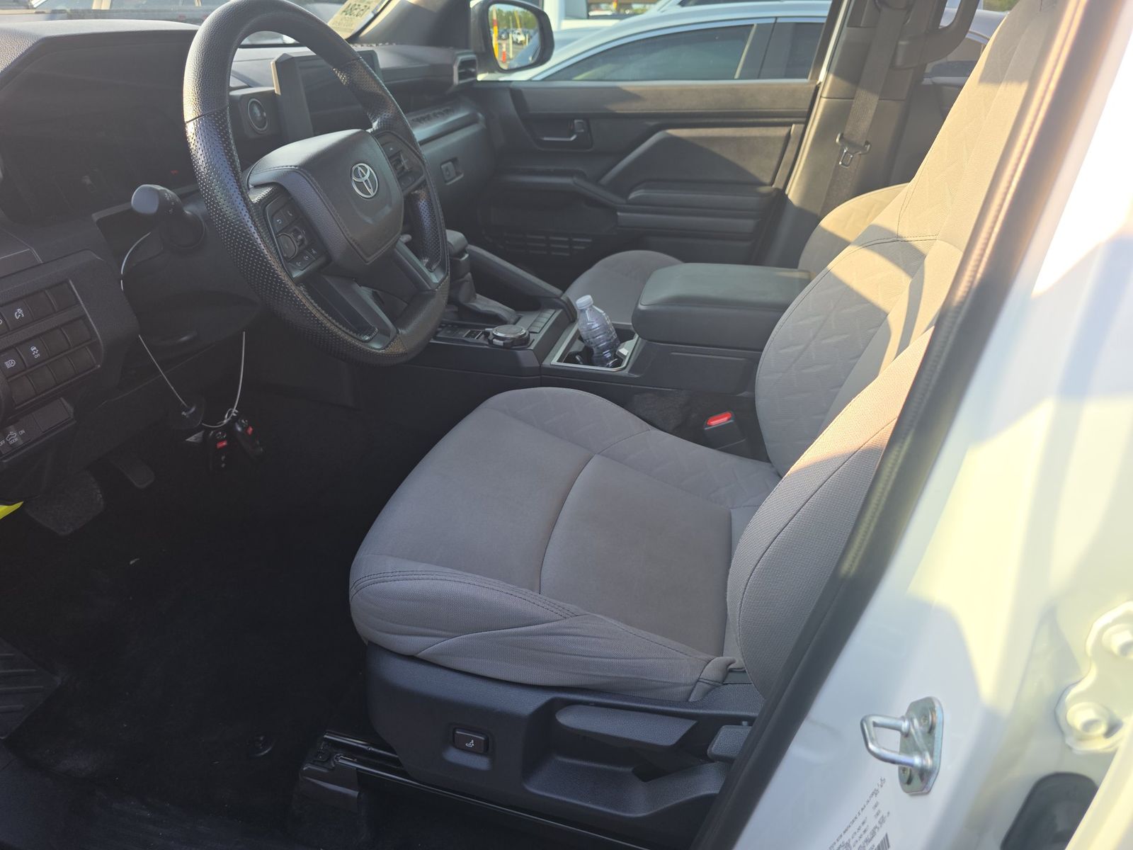 2025 Toyota Tacoma SR5 AWD